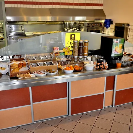 Logis - Le Relais Du Parisis Hotel Villeparisis