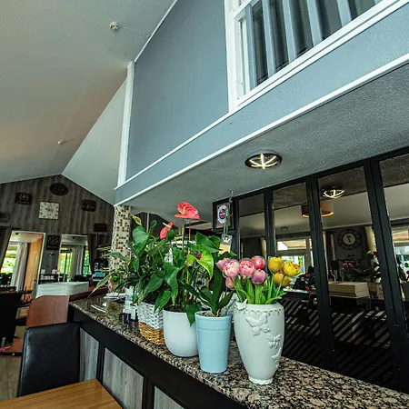 Szálloda Logis - Le Relais Du Parisis Villeparisis