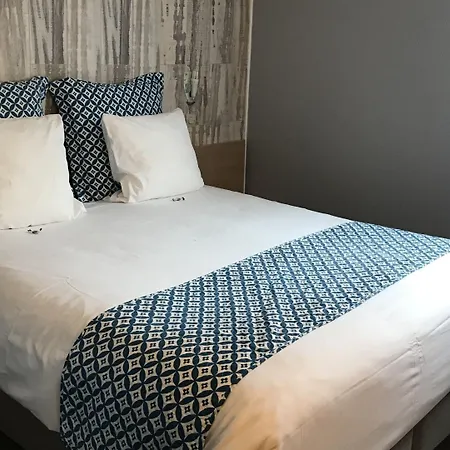 Szálloda Logis - Le Relais Du Parisis Villeparisis
