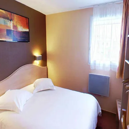Hotel Logis - Le Relais Du Parisis
