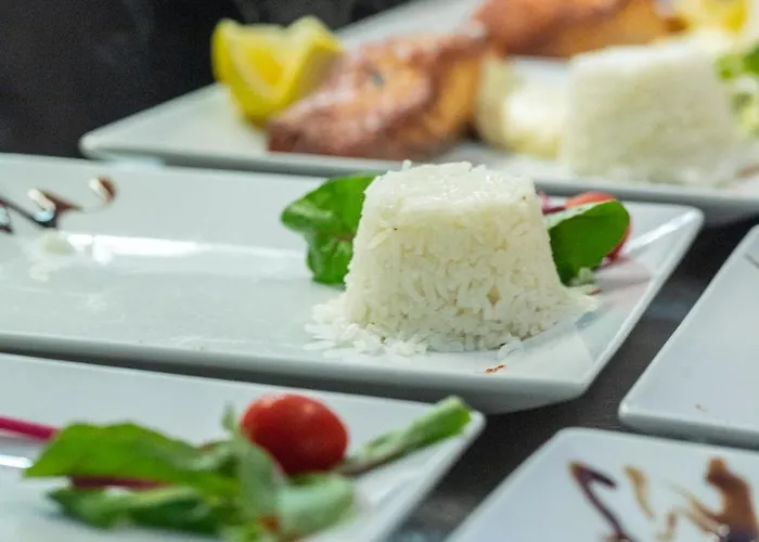 Hotel Logis - Le Relais Du Parisis