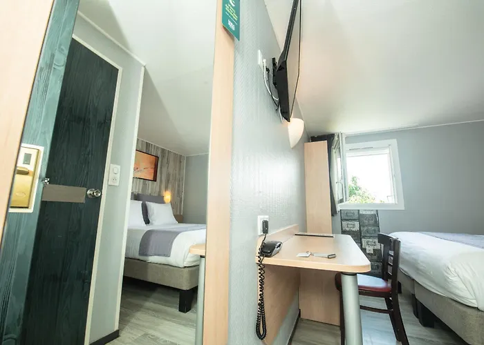 Hotel Logis - Le Relais Du Parisis Villeparisis