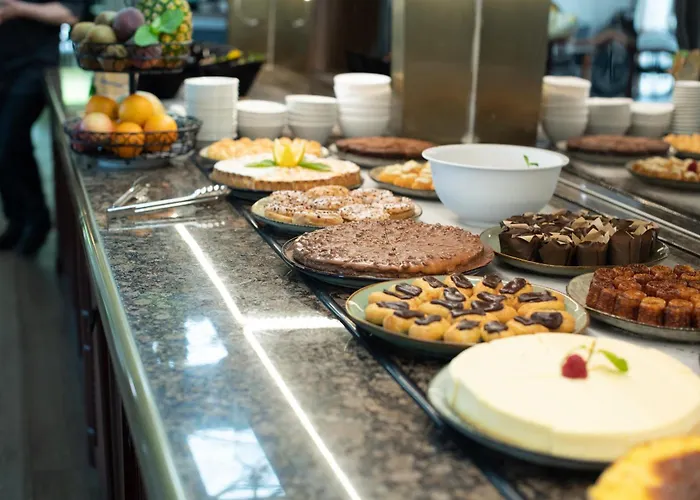 Logis - Le Relais Du Parisis Hotel