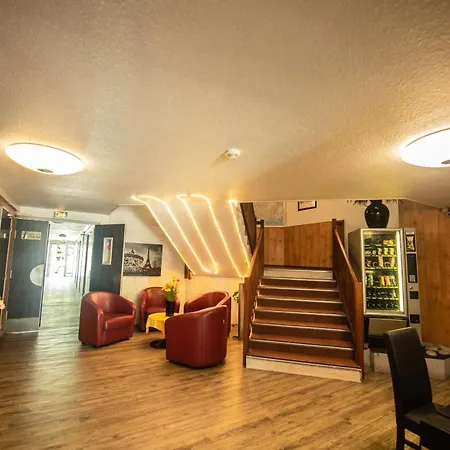 Logis - Le Relais Du Parisis Hotell 2*