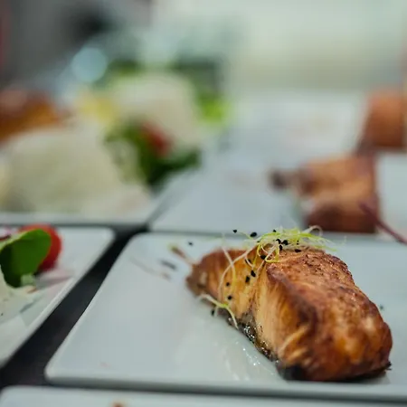 Hotell Logis - Le Relais Du Parisis Villeparisis