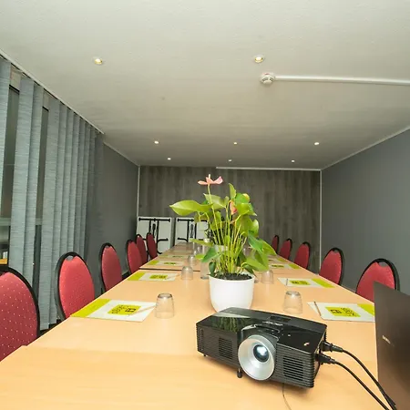 Logis - Le Relais Du Parisis 2* Villeparisis