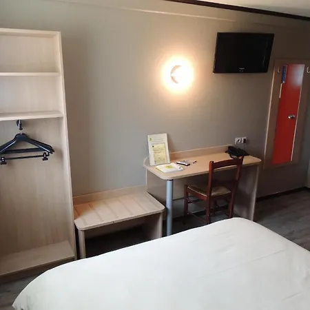 Logis - Le Relais Du Parisis Villeparisis